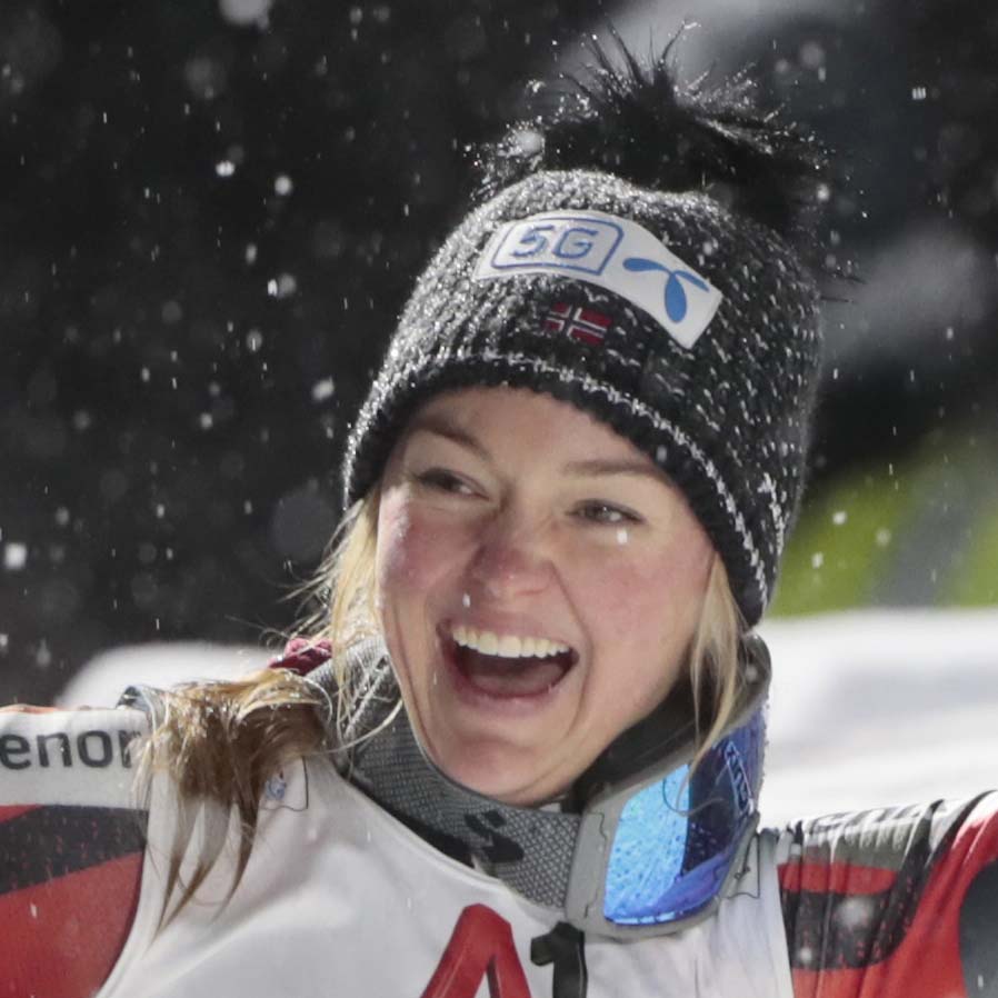 STJERNESUND Thea Louise Sci Alpino